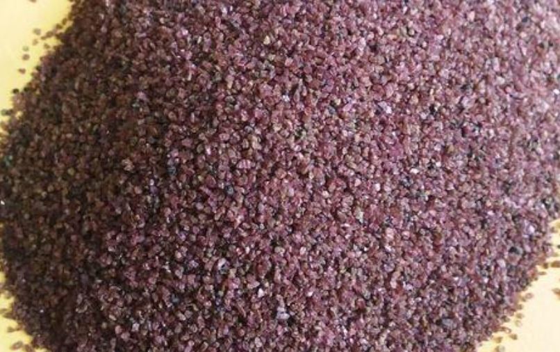Bảng so sánh cát Garnet với các loại vật liệu phun cát khác