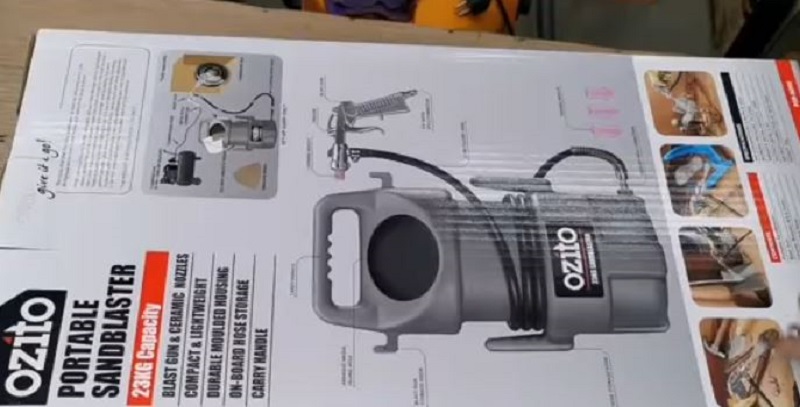 Cấu tạo của máy phun cát Ozito